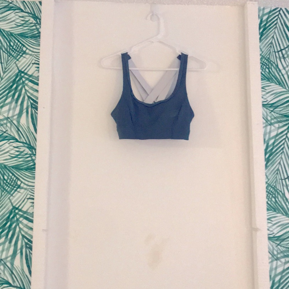 Fabletics sports bra